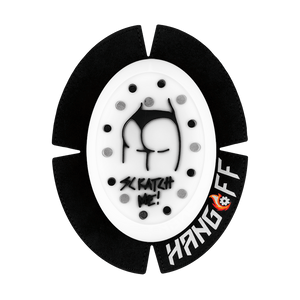 Hochwertiger Motorrad-Knieschleifer Kneeslider 'Supersparky' von Hang Off, gefertigt aus Kunststoff mit Funkenstiften aus Ferrocerium und Titan. Weisses Design mit schwarzen Scratchme-Motiv.
